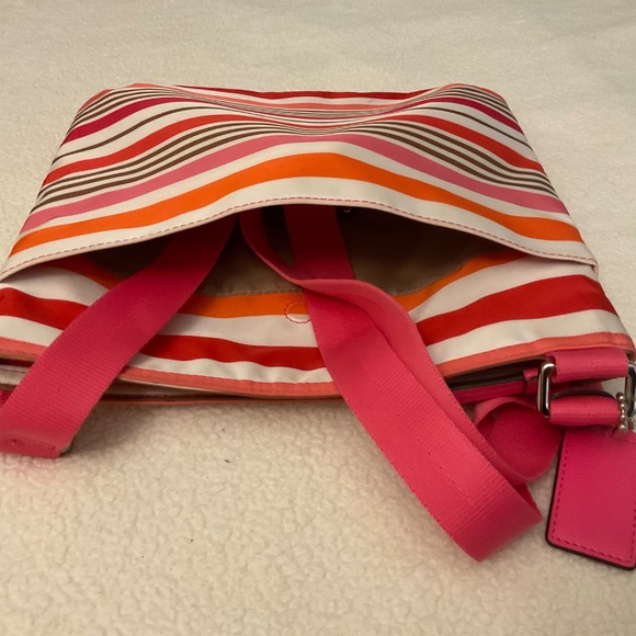 Vintage Coach Striped Purse F31962 Nylon Crossbody 10.5”X9.5” - Picture 3 of 7